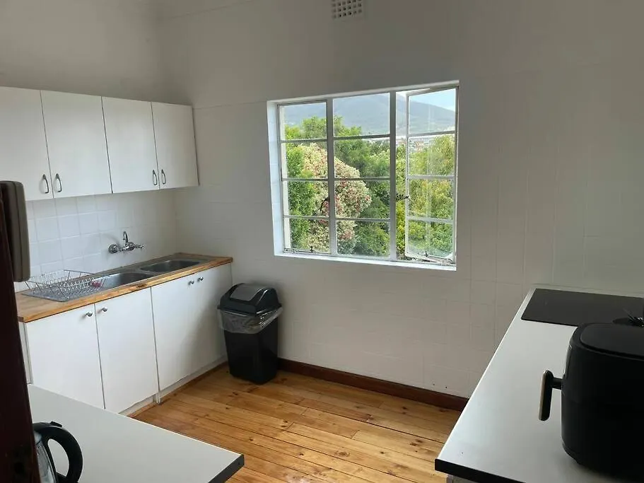 Clarendon Bright Apartment Cape Town